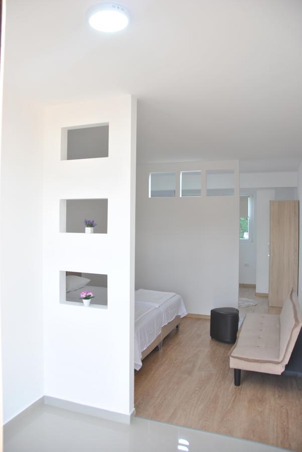 Haamel Apartment ウルツィニ エクステリア 写真